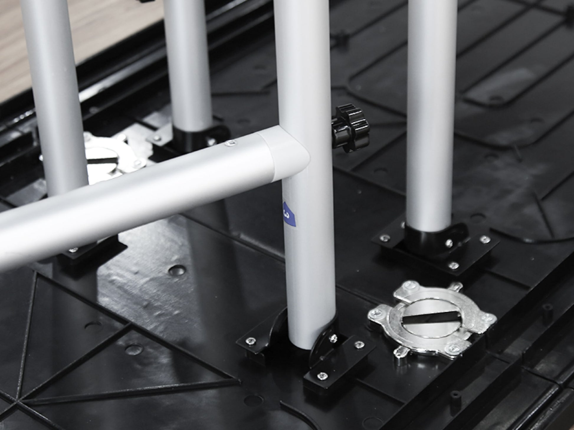 Folding Fabric Display Counter hardware mounting no tool required