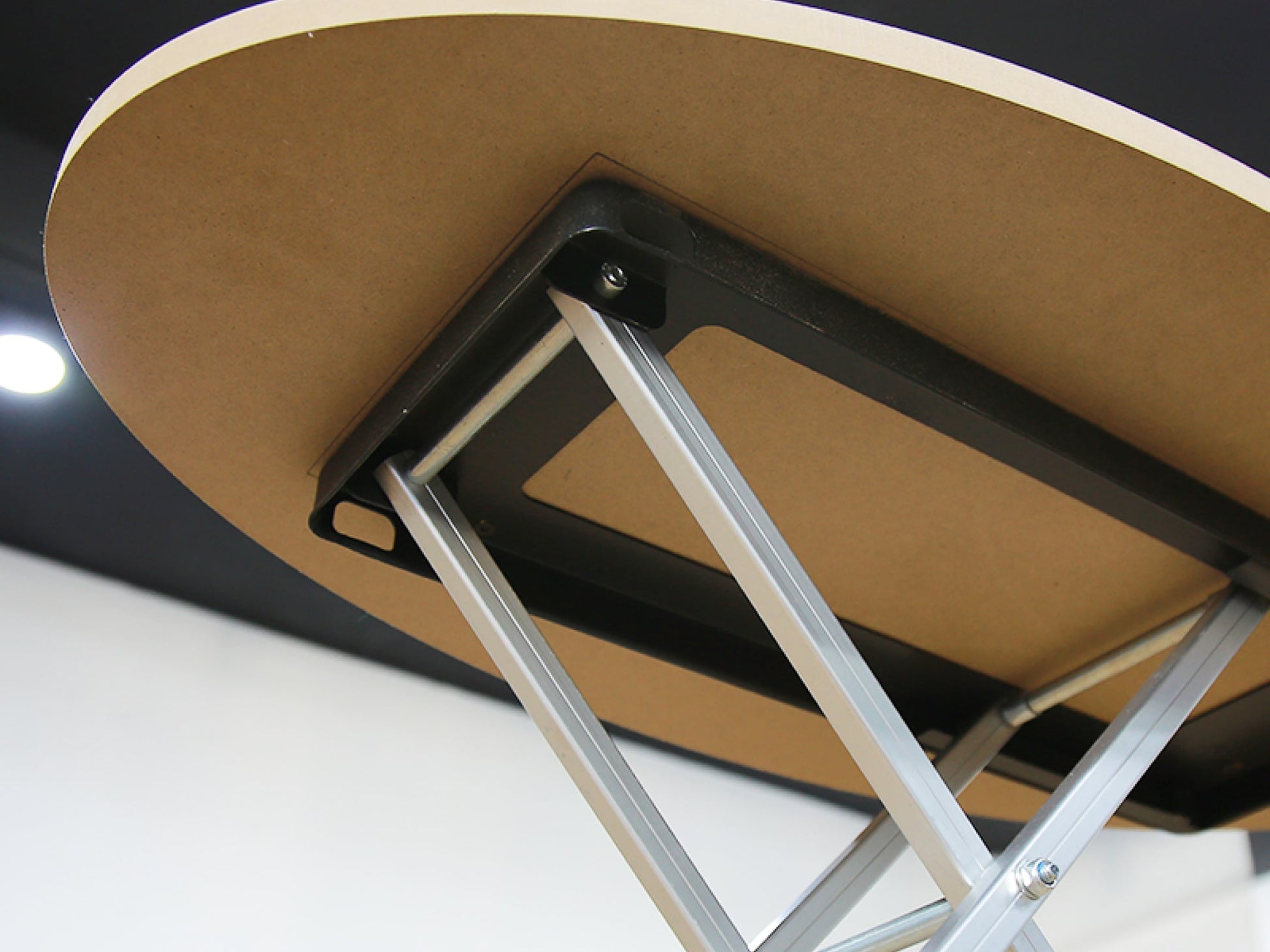 Oval Spring Up Counter Podium Table Top