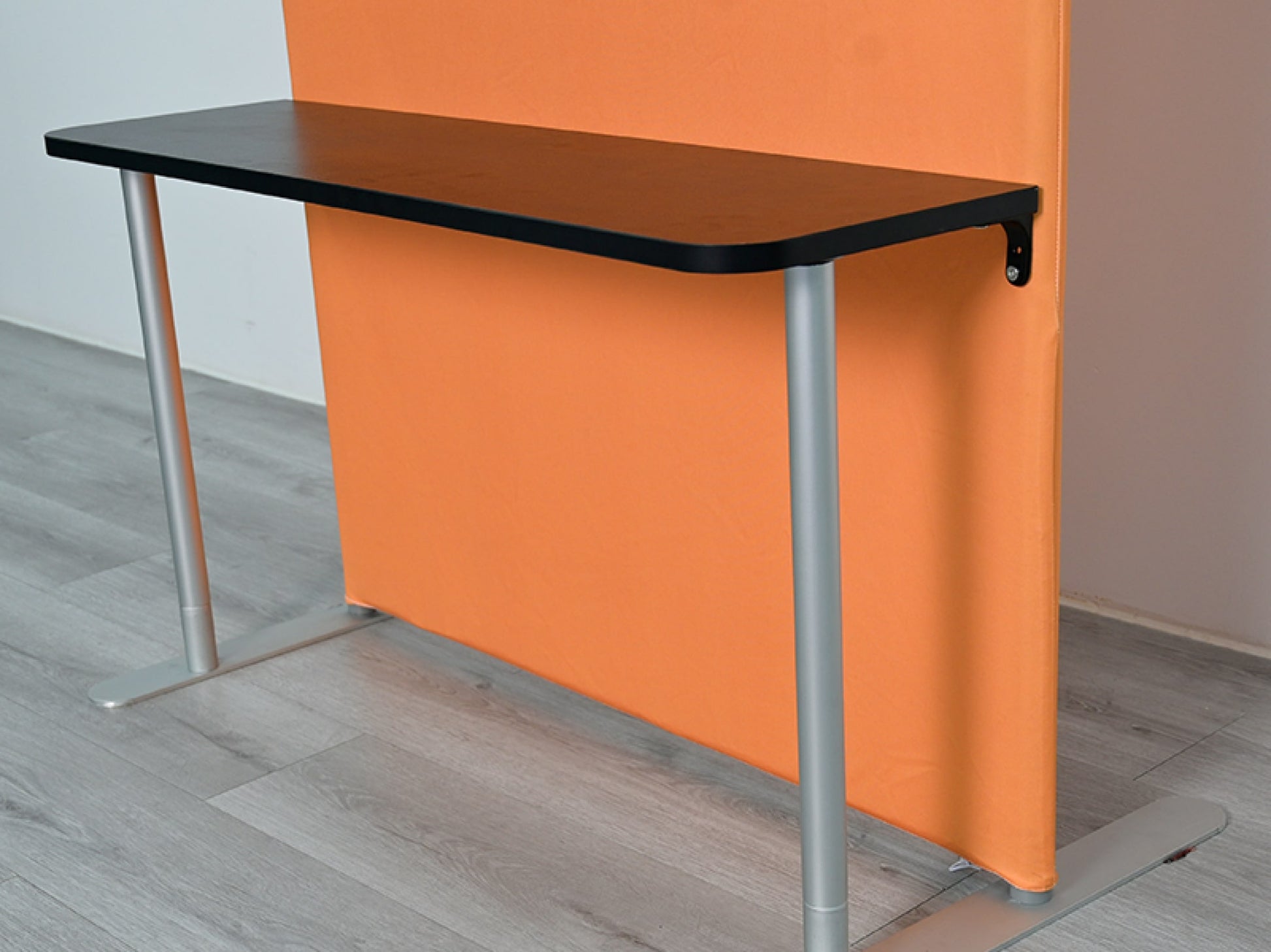 Tension Fabric Display Rack extra support for shelf